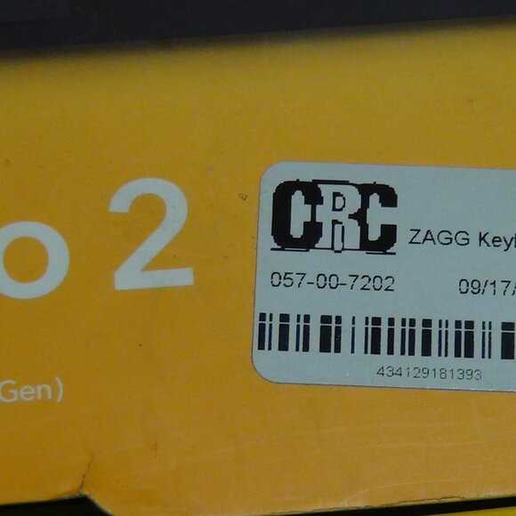 ZAGG Apple iPad 10.2/iPad 10.5" iPad Air 3rd Gen Messenger Folio 2 Keyboard - Picture 5 of 15